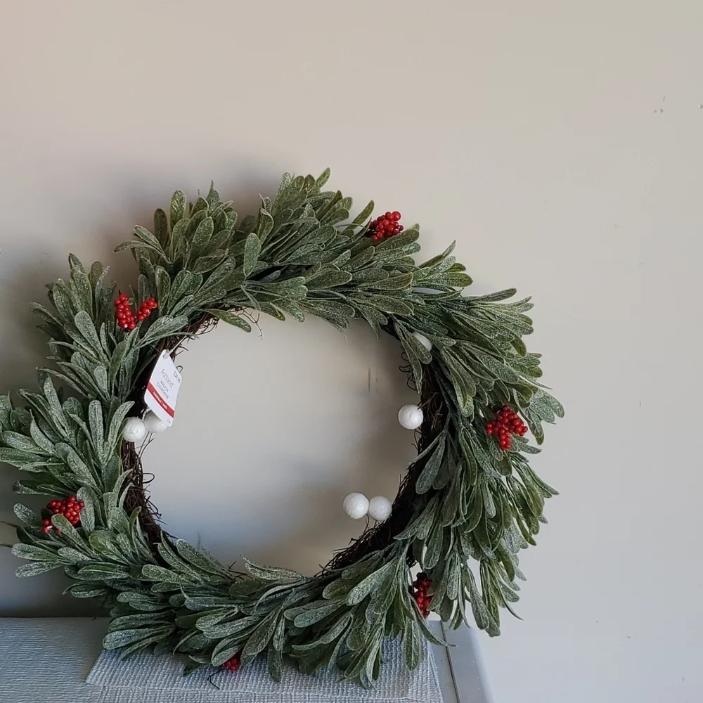 CHRISTMAS WREATH